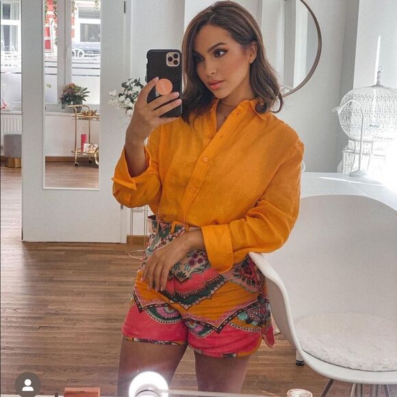 ZARA BLEND SHORTS - Picture 1 of 16